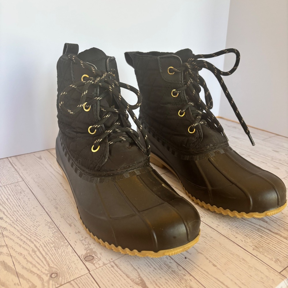 Magellan Outdoors Womens 8B Black Duck‎ Boots Quilted Lace Up Waterproof Winter